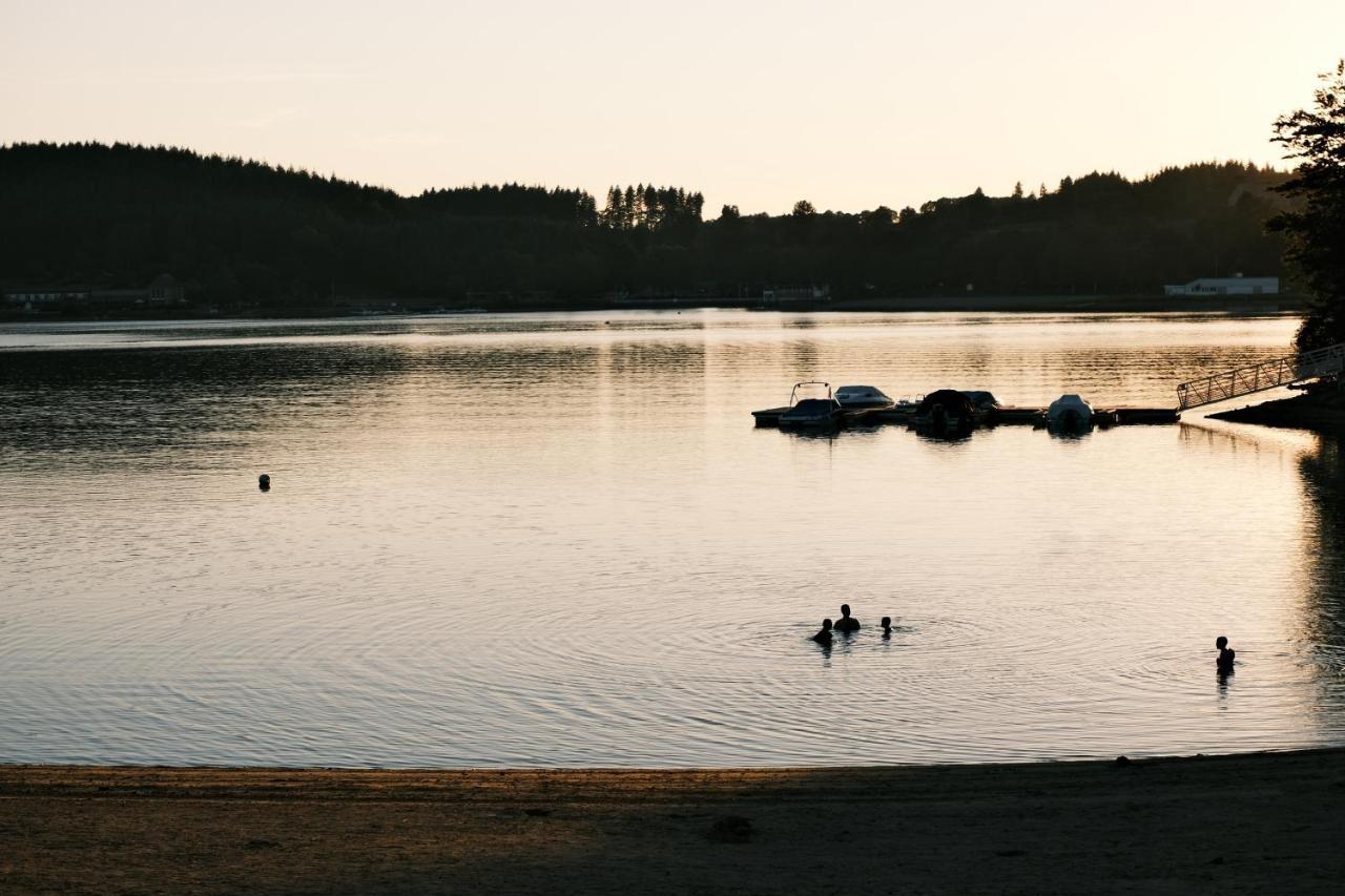 Lodge Avec Spa Privatif - Foret Et Lac Liginiac Extérieur photo