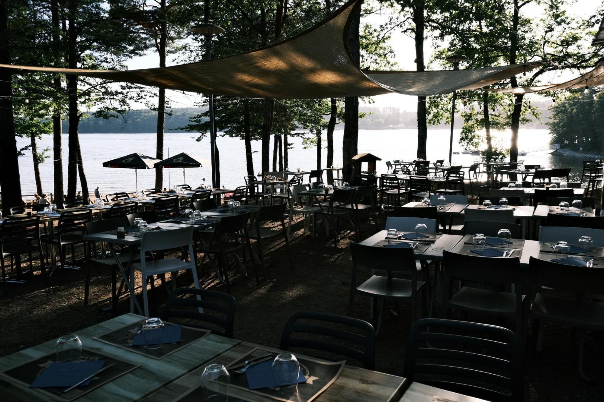 Lodge Avec Spa Privatif - Foret Et Lac Liginiac Extérieur photo